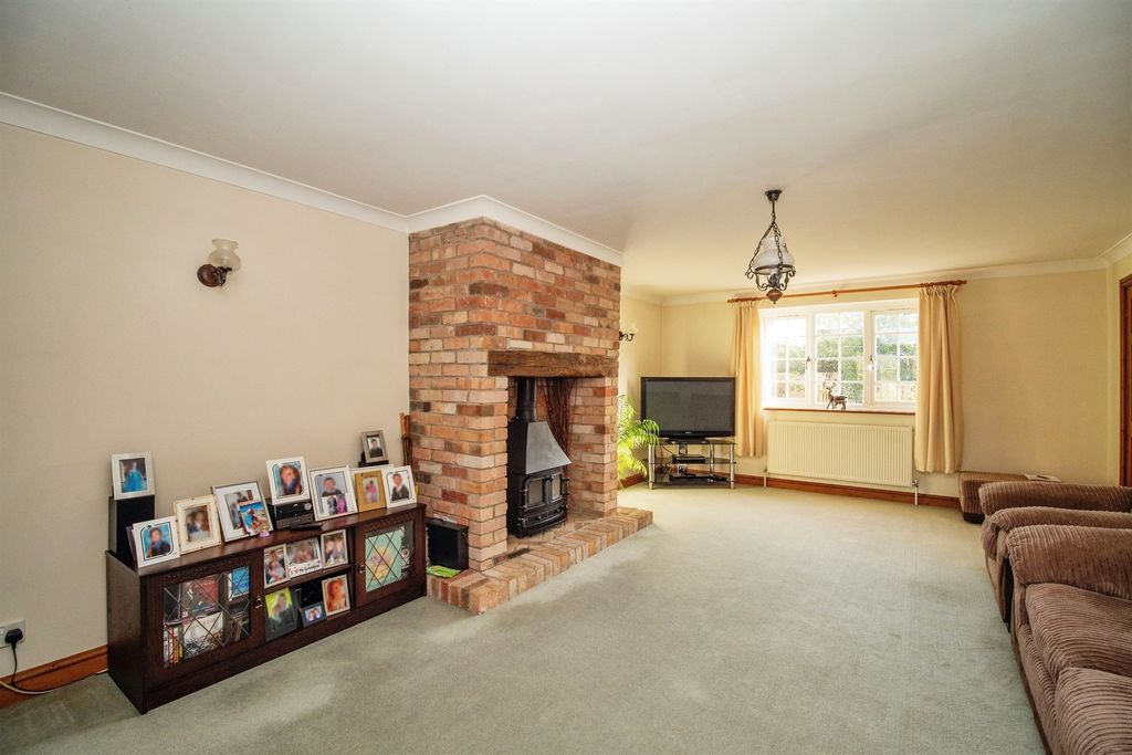 Property photo 2 of 24
