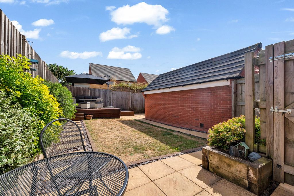 Property photo 2 of 29
