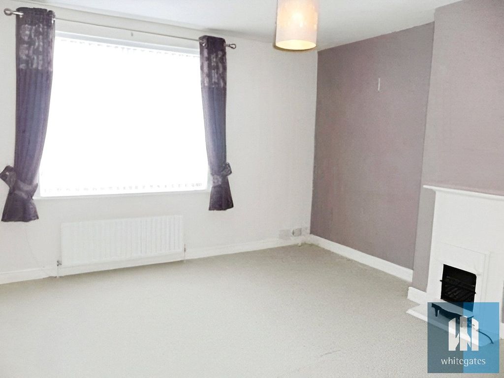 Property photo 3 of 5 Picture No. 11