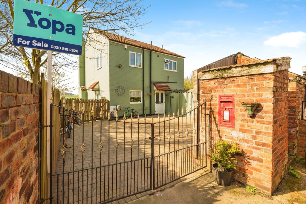 Property photo 1 of 23 2A8A8256