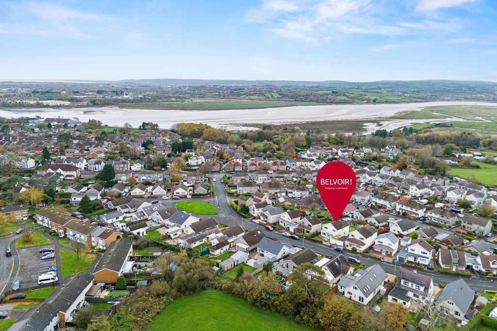 Property photo 2 of 27