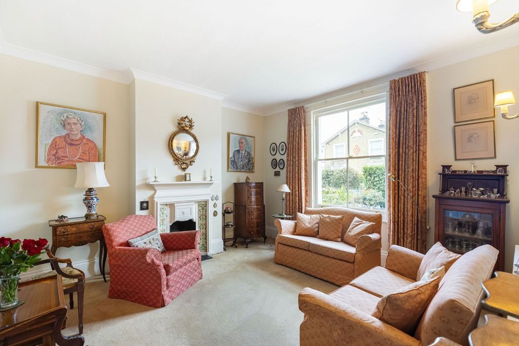 Property photo 2 of 10 4590571