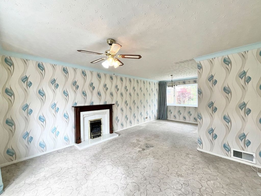 Property photo 2 of 23