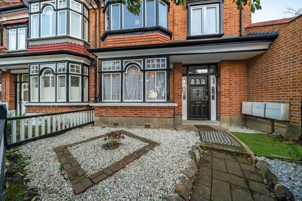 Property photo 2 of 13 Picture No. 01