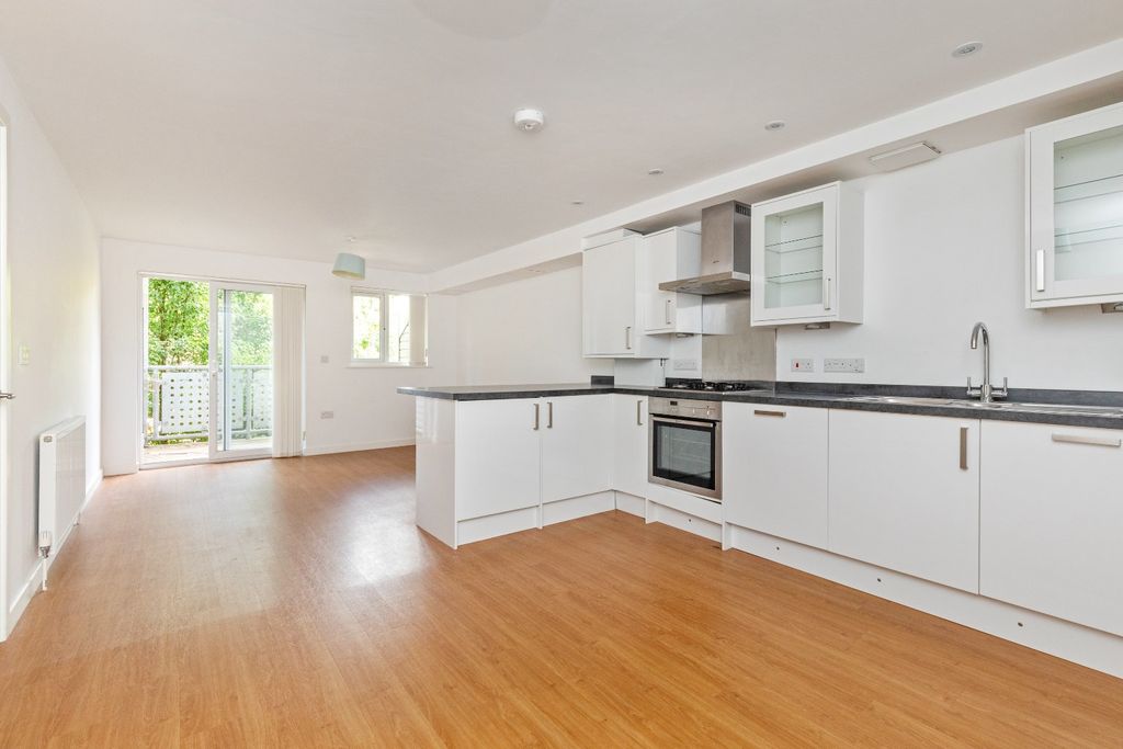 Property photo 2 of 11 3547855