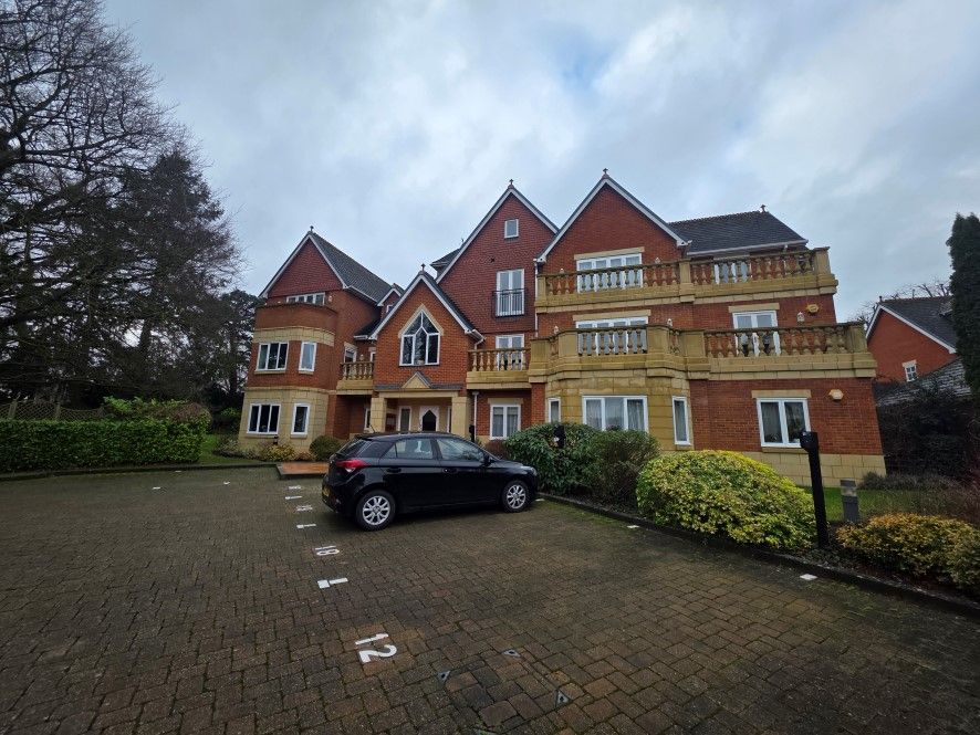 Property photo 1 of 12