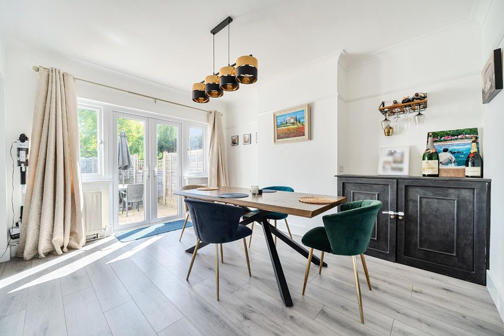 Property photo 2 of 23 1348188-12-68Bec0Bc3439F.Jpg