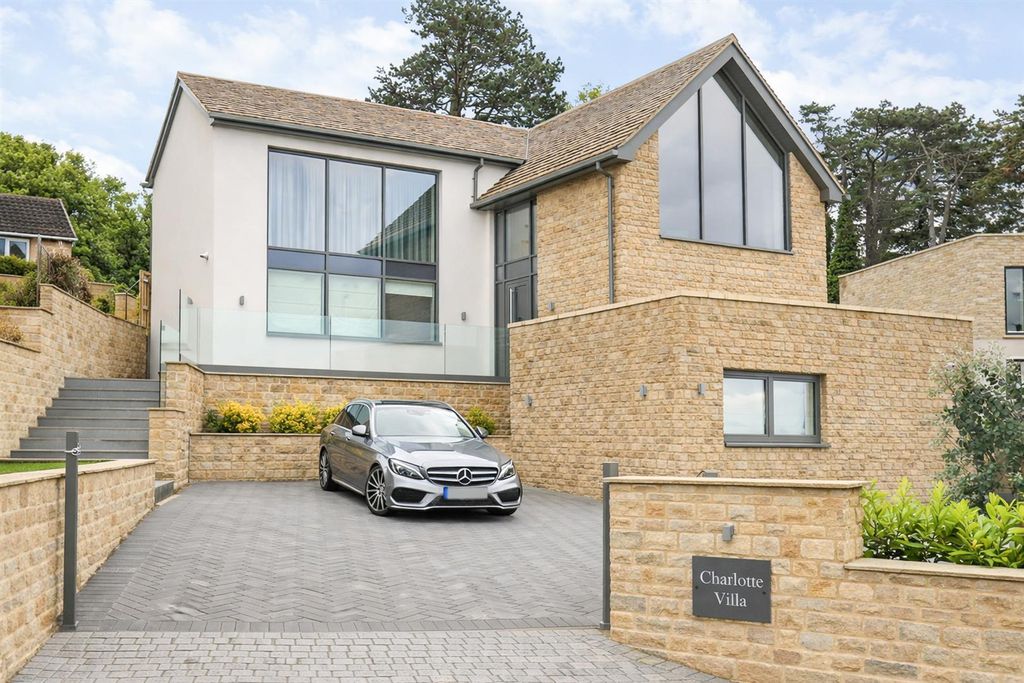 Property photo 1 of 21 Exterior