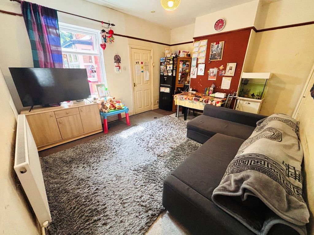 Property photo 2 of 11 Picture No. 16
