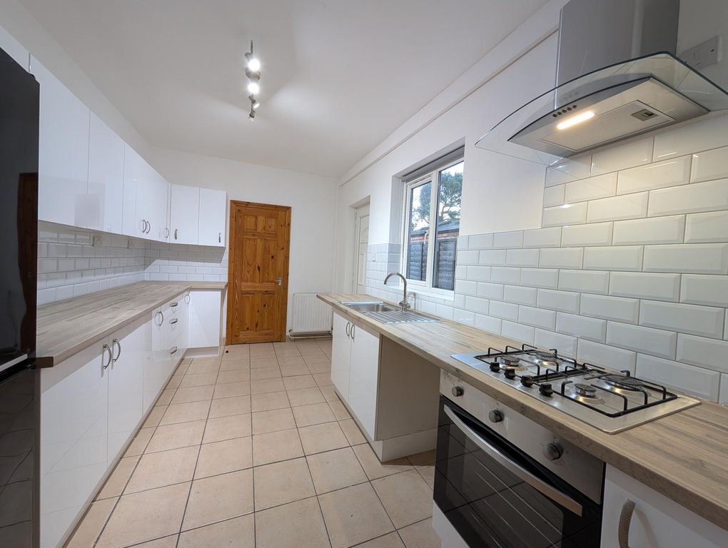 Property photo 1 of 17 Photo 0