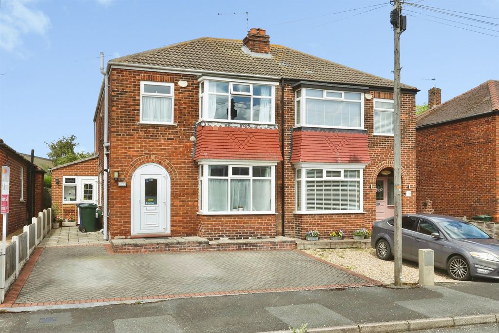 Property photo 1 of 14