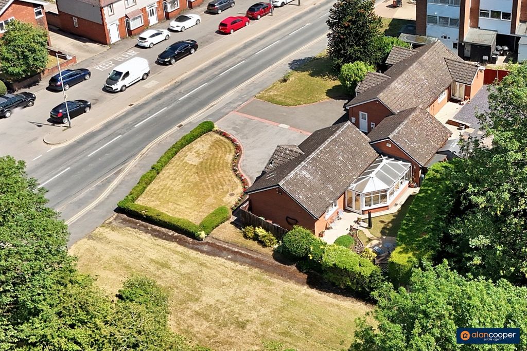 Property photo 2 of 20 4330894