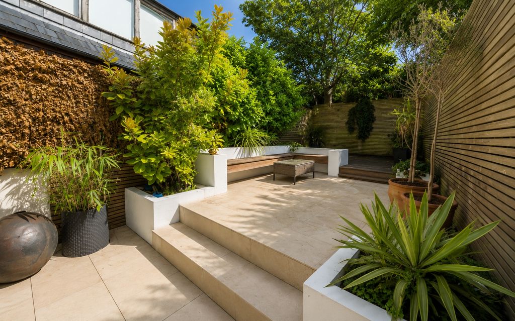 Property photo 2 of 14 Picture No. 21