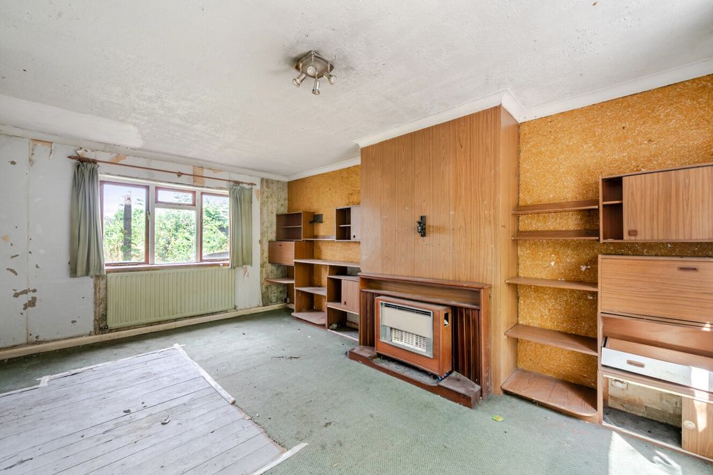Property photo 3 of 8 1472497-7-6A218A0...