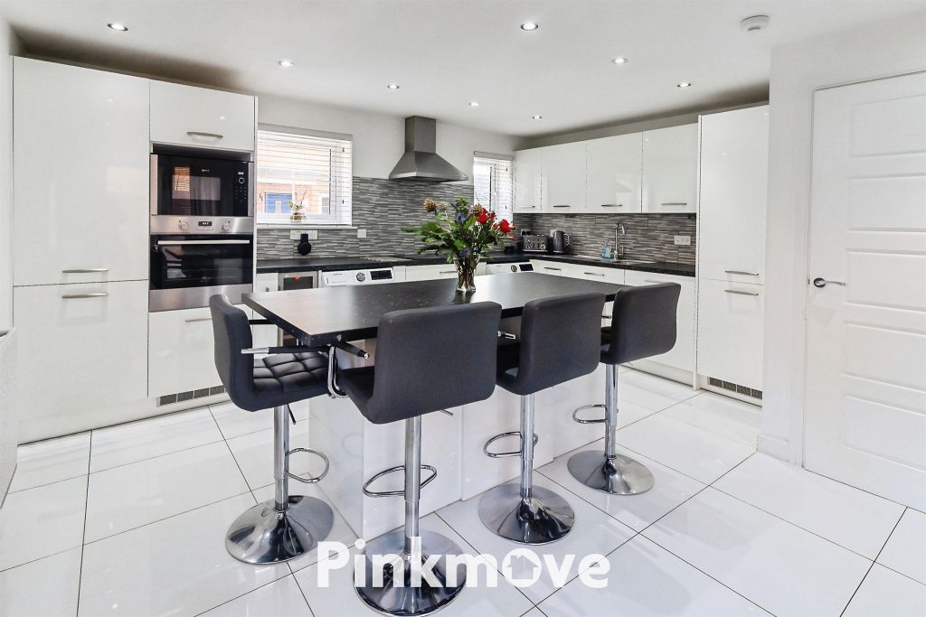 Property photo 3 of 25