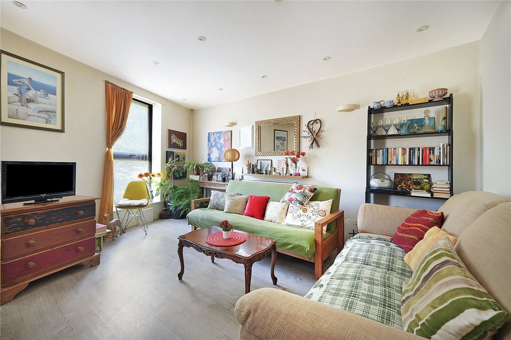 Property photo 1 of 10 Picture No. 06