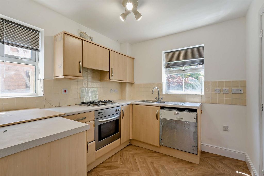 Property photo 2 of 15