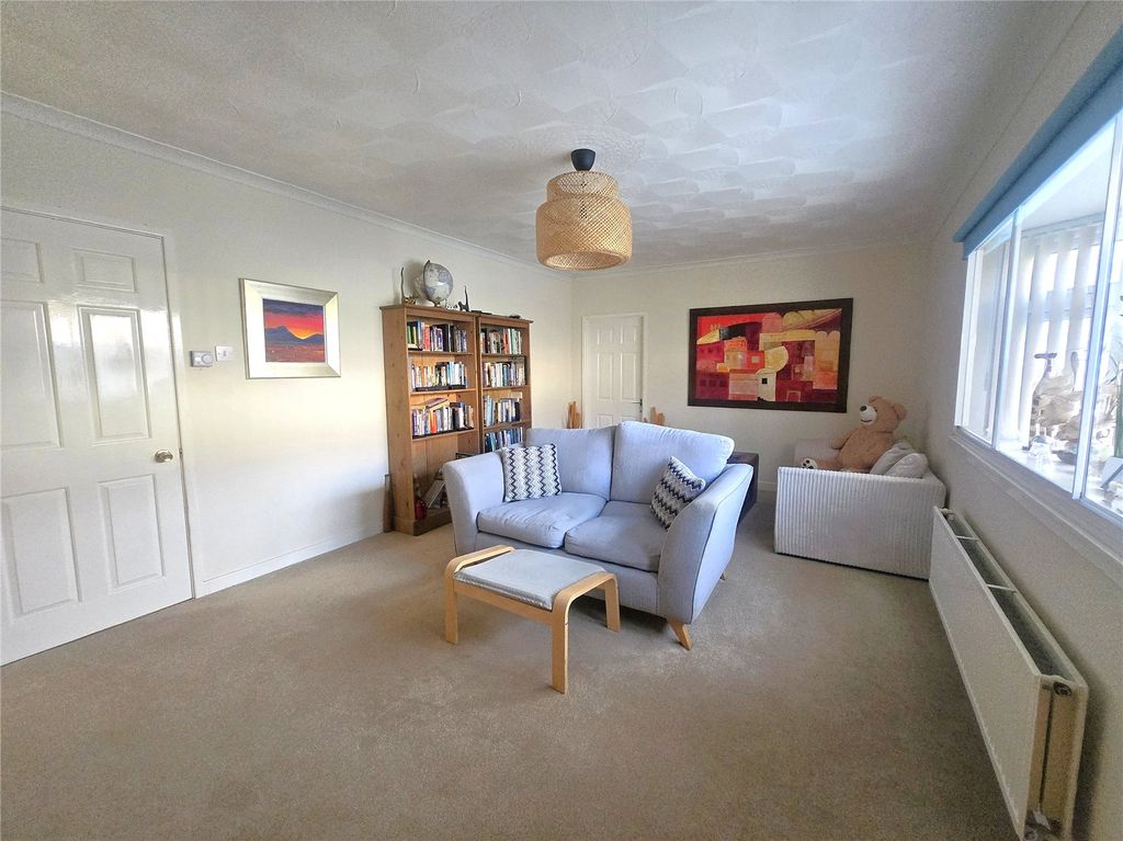 Property photo 2 of 23 Picture No. 21