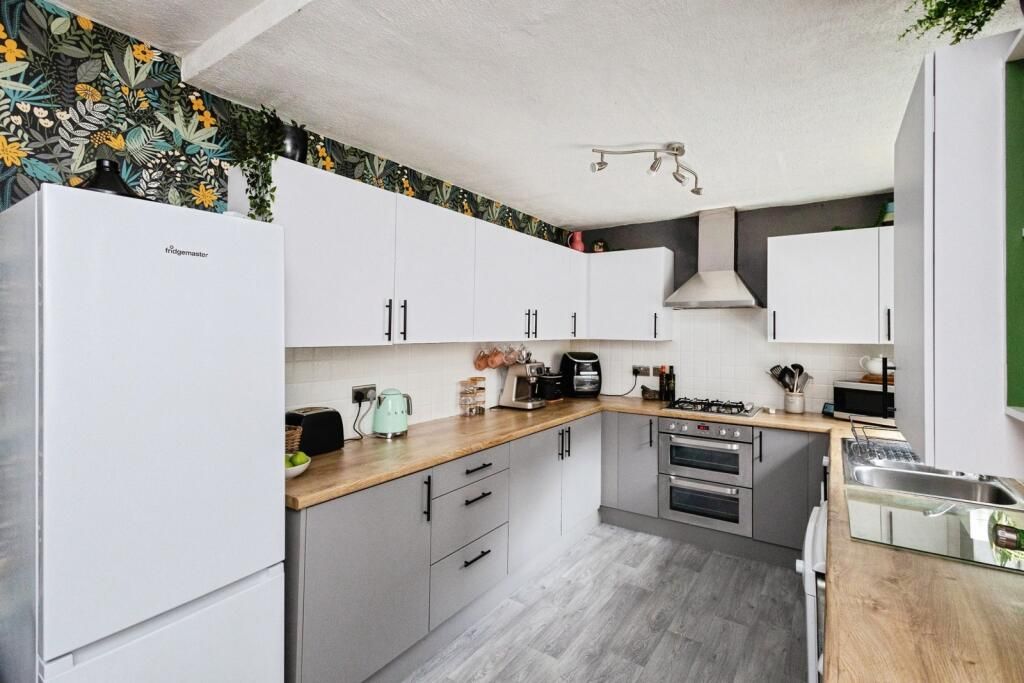 Property photo 2 of 14 Gallery