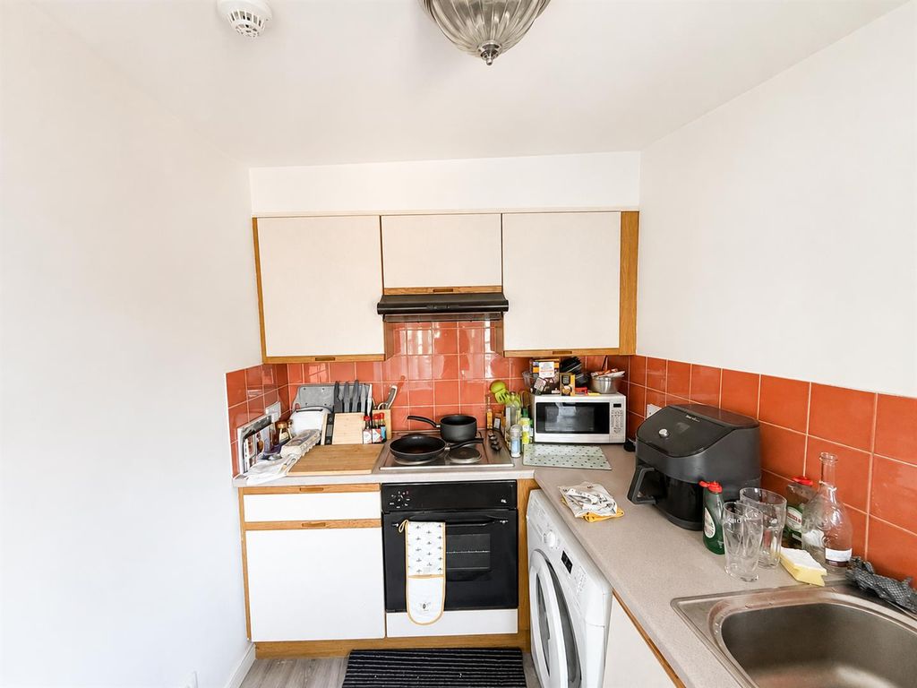 Property photo 3 of 6 d5359B6E-0Bab-4754-B966-688Fafcb98Ca.Png
