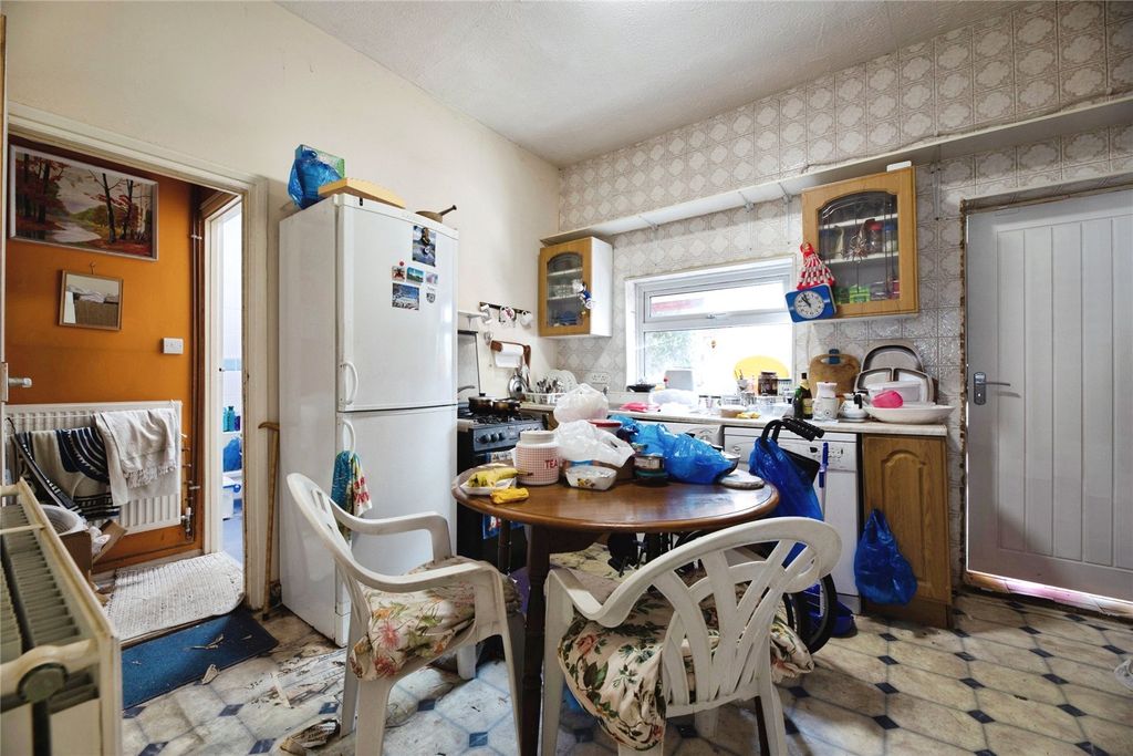 Property photo 3 of 14 Picture No. 12