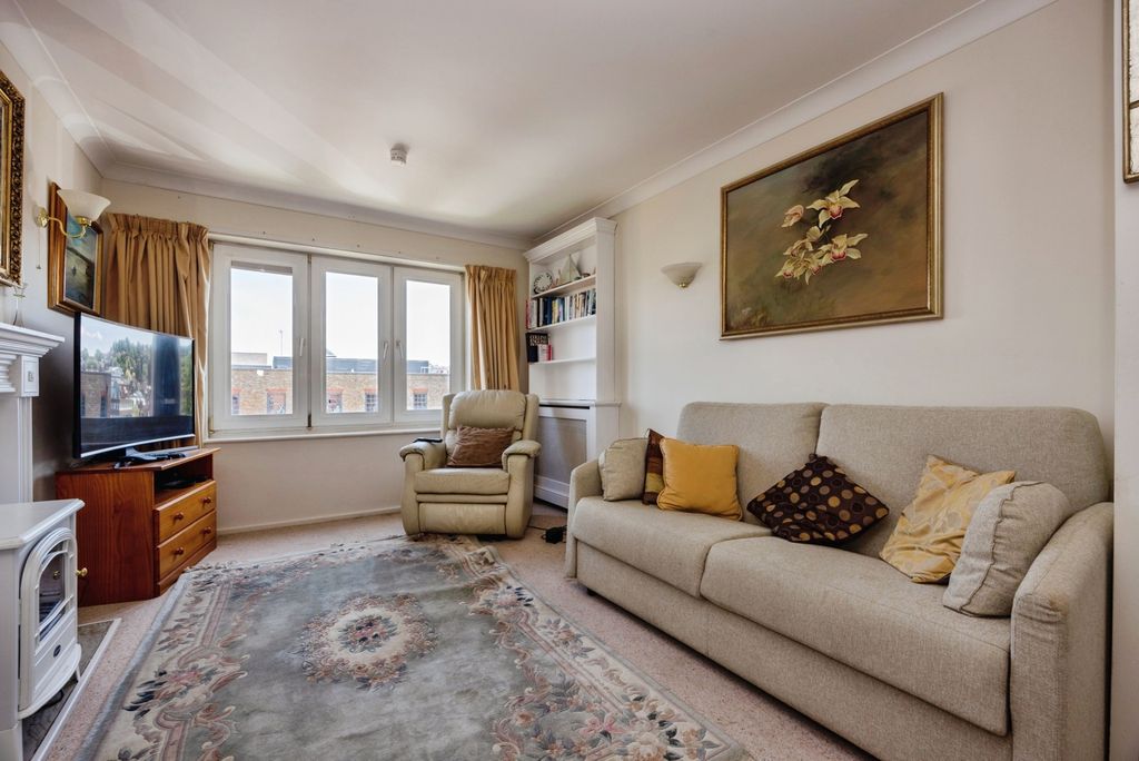 Property photo 2 of 20 Pbox-Img.Jpg