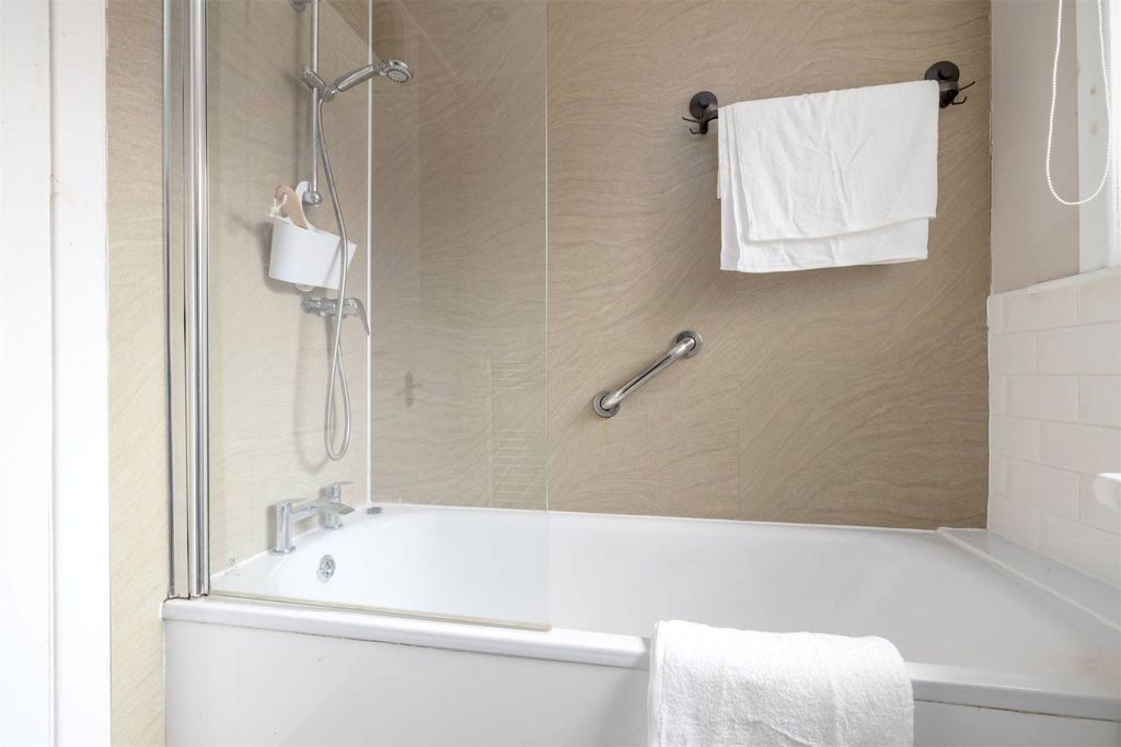Additional image 12 of 2 bed flat for sale2/22, Pentland Drive, Comiston, Edinburgh EH10