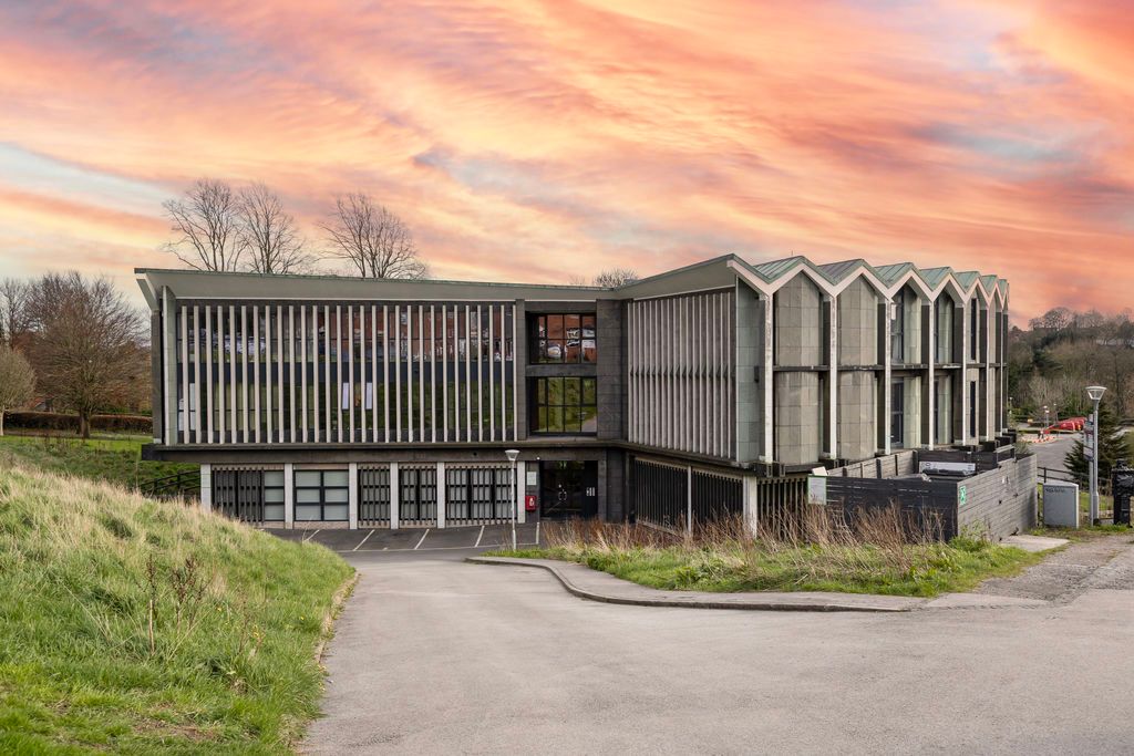 Property photo 1 of 22 Sunset.