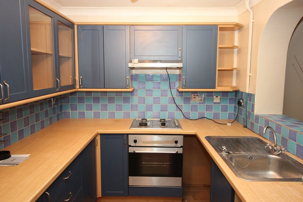 Property photo 2 of 13