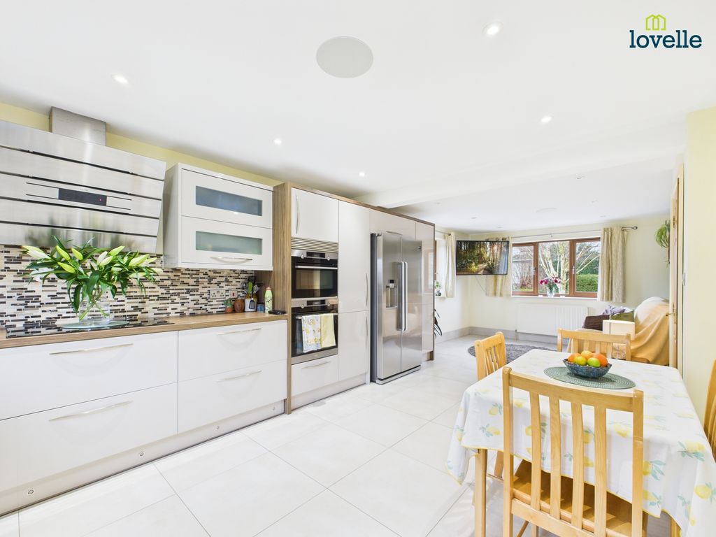 Property photo 3 of 25