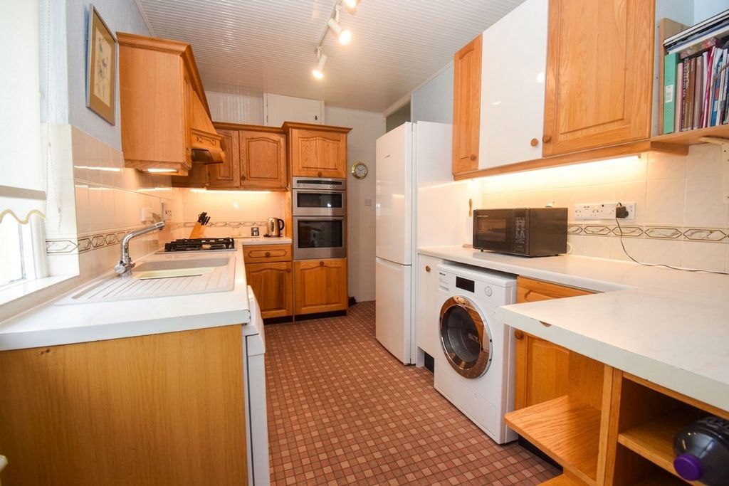 Property photo 2 of 16
