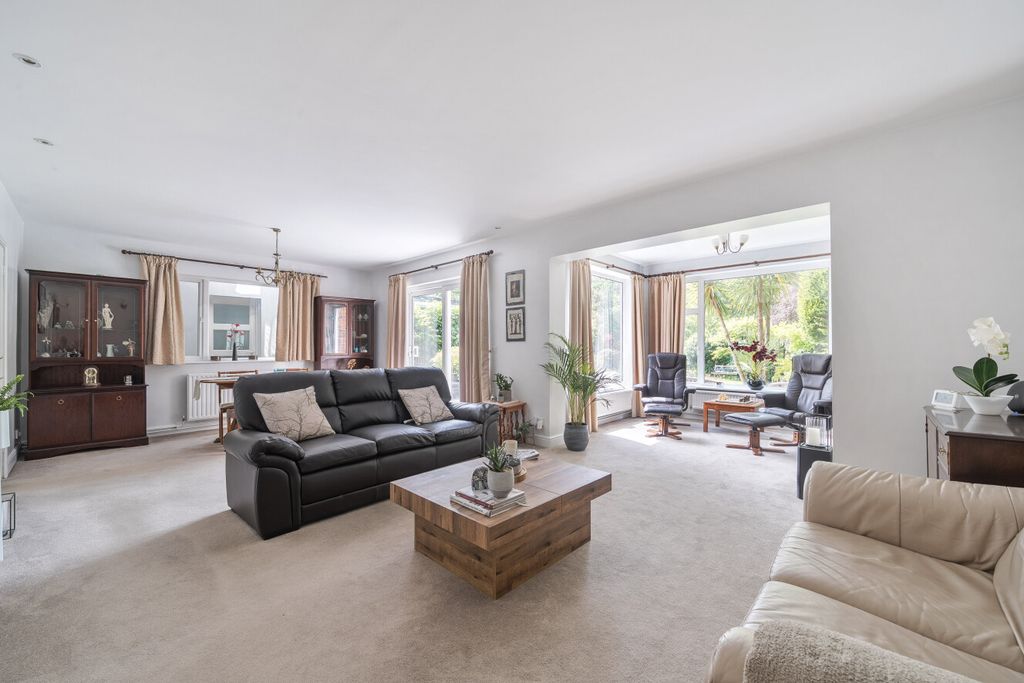 Property photo 2 of 19 1459773-10-6A0Cac...