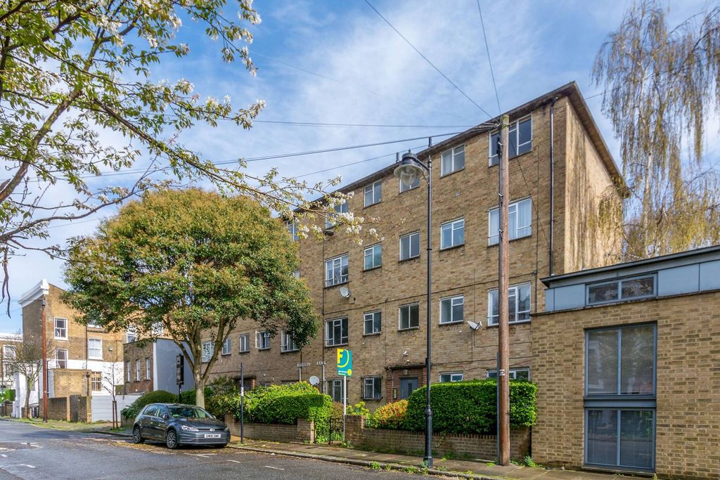 Property photo 2 of 5