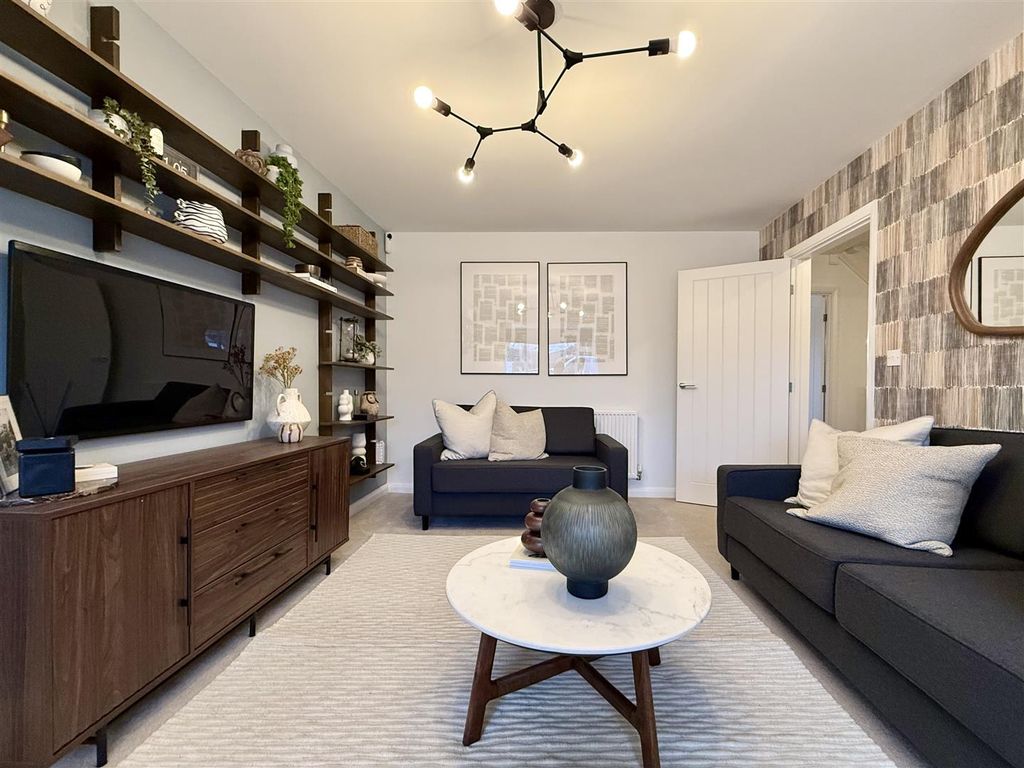 Property photo 2 of 19