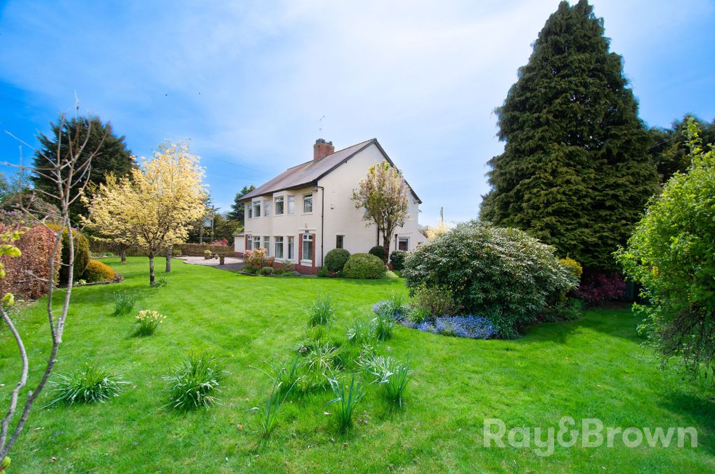 Property photo 3 of 52