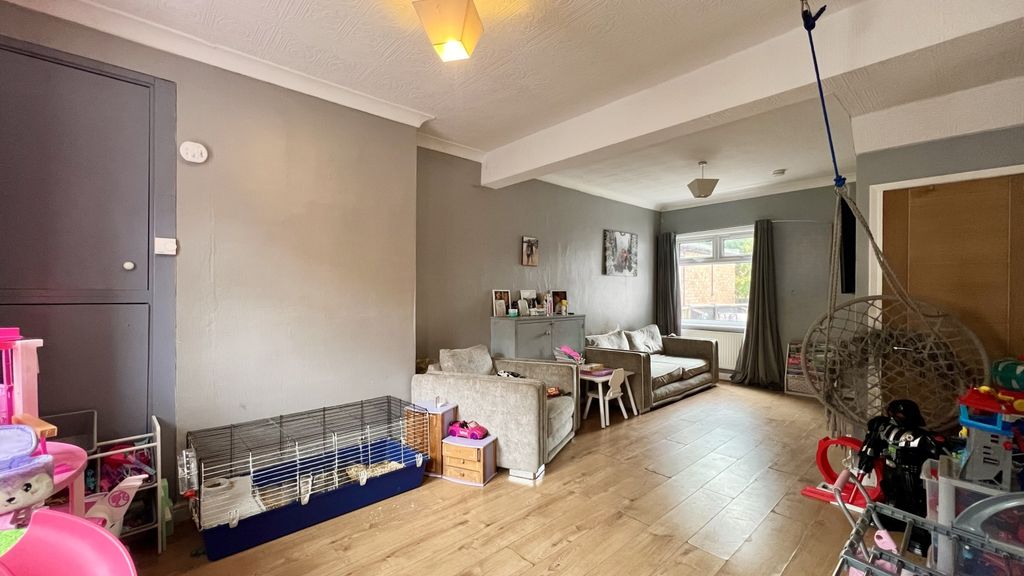 Property photo 2 of 17 Img_6921