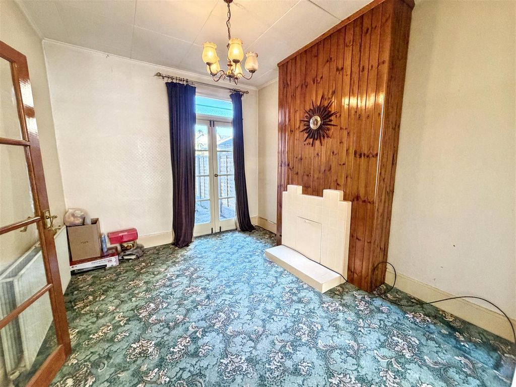 Property photo 2 of 12 Reception 2