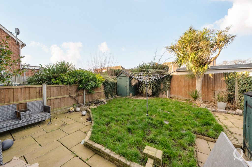 Property photo 3 of 22 2B729209-A488-4Bc...