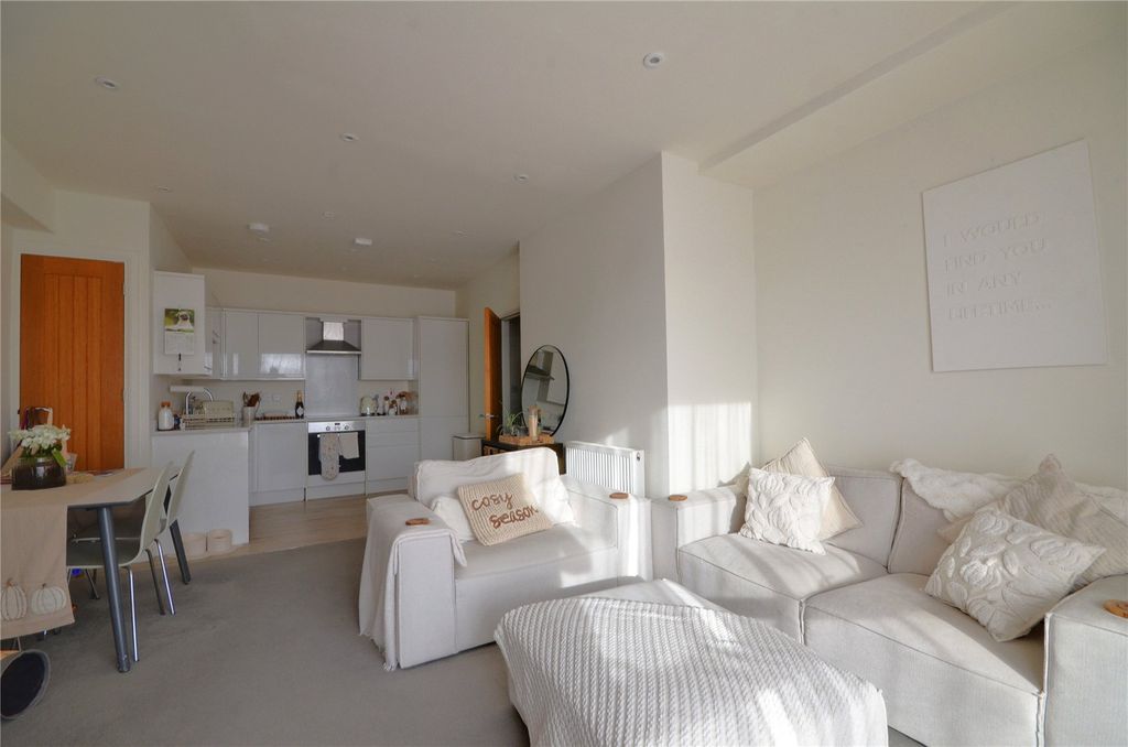 Property photo 1 of 11 Lounge/Diner/Kitchen