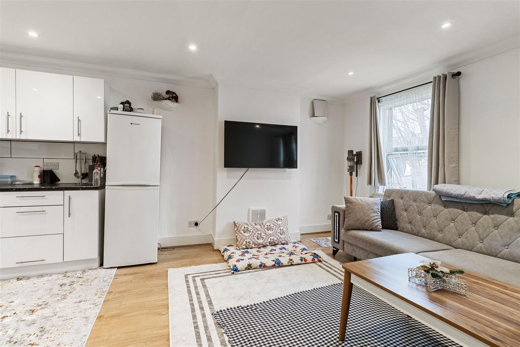 Property photo 2 of 7 2.Jpg