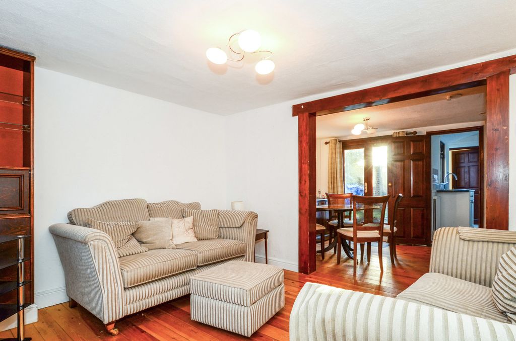 Property photo 2 of 15 Pbox-Img.Jpg