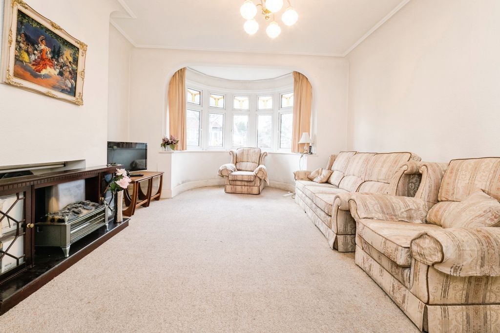 Property photo 2 of 16 Pbox-Img.Jpg