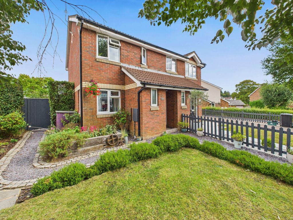 Property photo 1 of 12