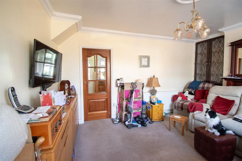 Property photo 3 of 13 Living Room