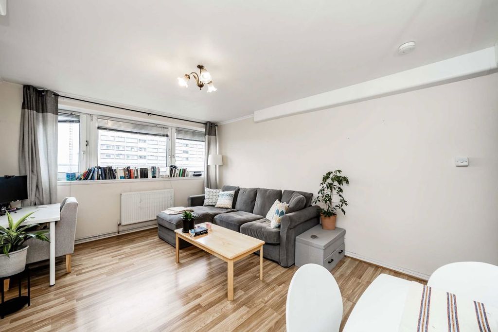 Property photo 1 of 4