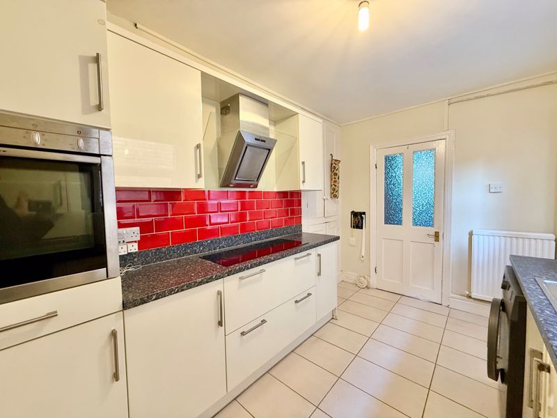 Property photo 3 of 12 Photo 8