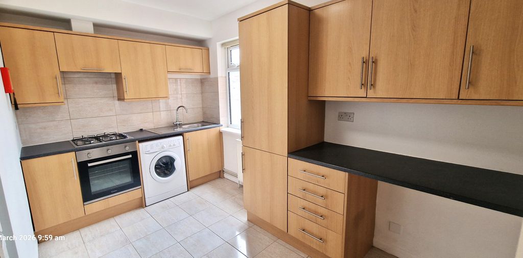 Property photo 3 of 4 Kitchen