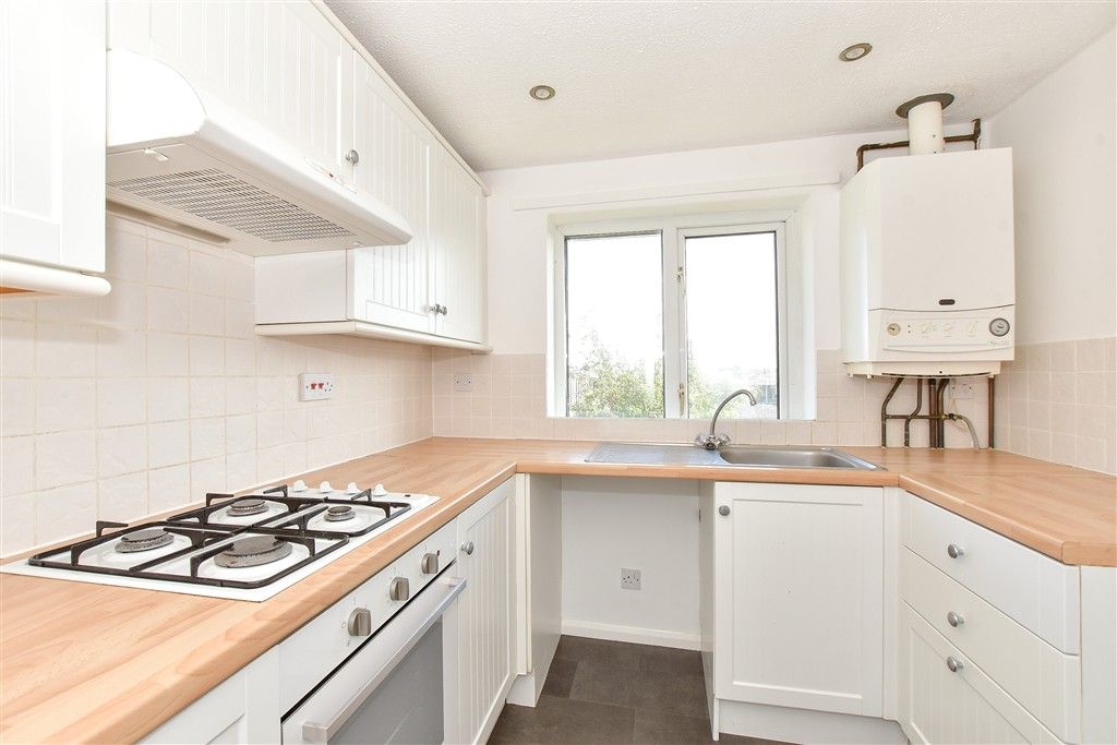 Property photo 1 of 11 Kitchen