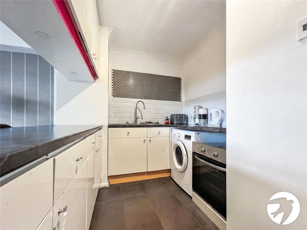 Property photo 3 of 7 Picture No. 17