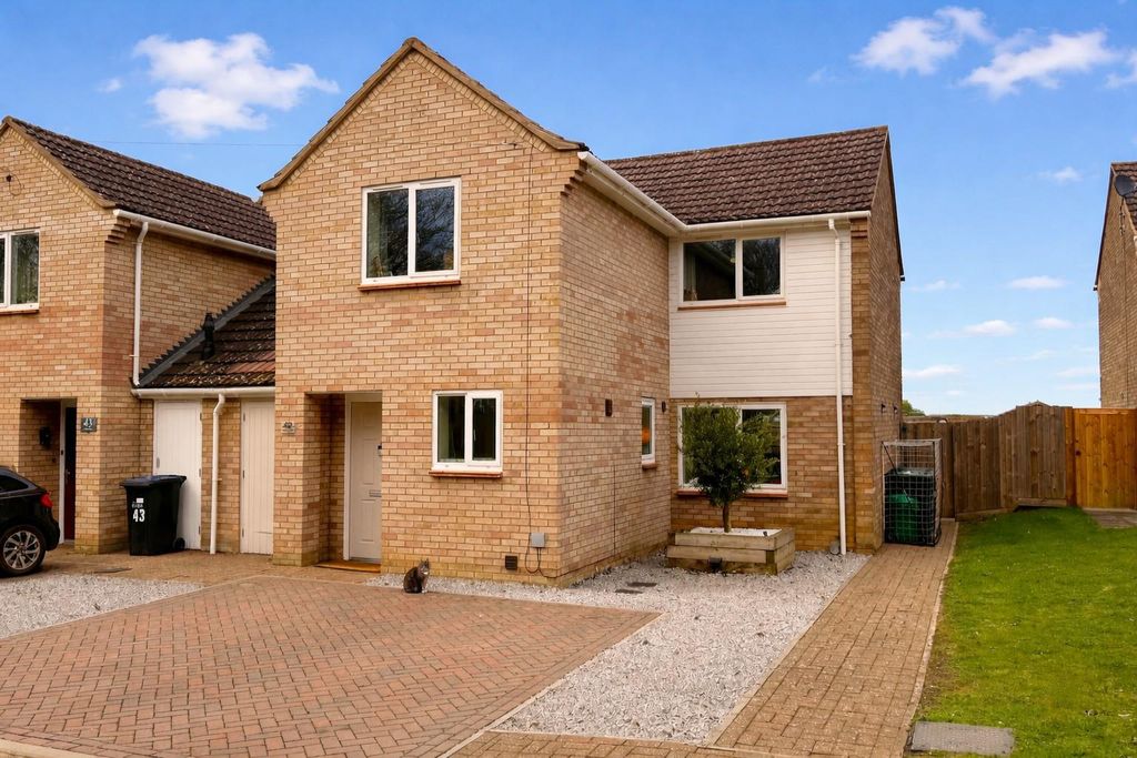 Property photo 1 of 14 Front.Jpg